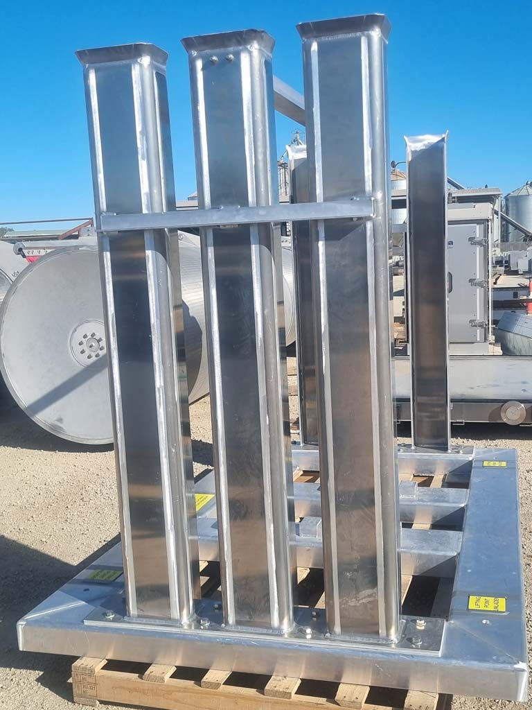 bulkhead-storage-flat-pack