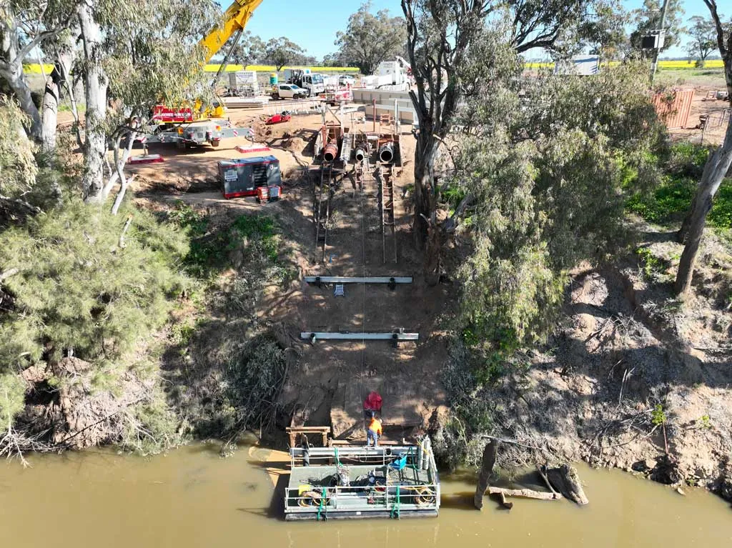 agriland-areial-install-boat